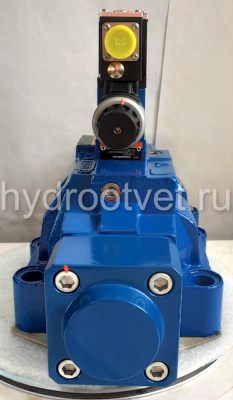 4WRZE32W6-360-7X/6EG24ETK31/A1D3M - Пропорциональный распределитель  Ду32 со встроенным усилителем (OBE), номинальный расход 360 л/мин, схема W6-, каналы управления ET - X и Y - внутренние, сигнал управления ± 10 В